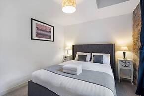 Host Apartments Henry s Hideaway