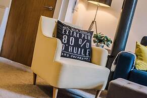 Host Apartments Henry s Hideaway