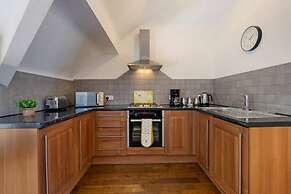 Host Apartments Kensington Quarters III