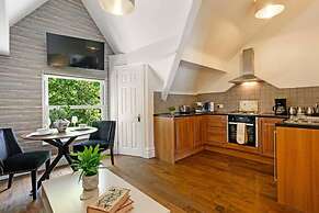 Host Apartments Kensington Quarters III