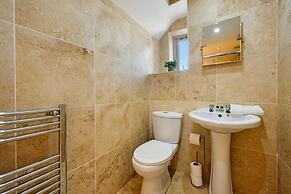 Host Apartments Kensington Quarters III