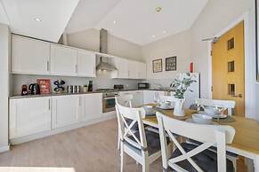 Host Apartments Marina View Penthouse