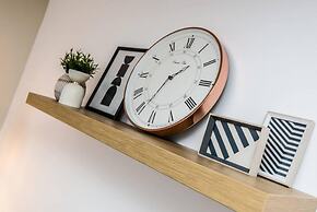 Host Apartments The Scandi Hideaway