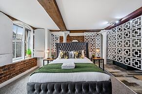 Host Apartments Mathew St Studio