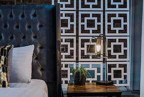 Host Apartments Mathew St Studio