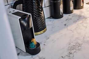 Host Apartments Mathew St Studio