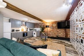 Host Apartments Mathew St Studio