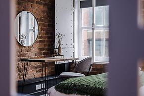 Host Apartments Mathew St Studio