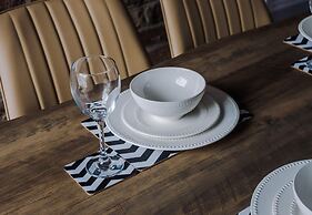 Host Apartments Mathew St Studio