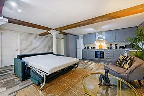 Host Apartments Mathew St Studio