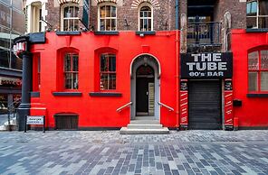 Host Apartments Mathew St Studio