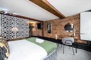 Host Apartments Mathew St Studio