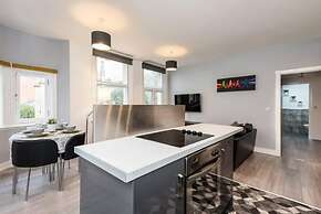 Host Apartments The Church View