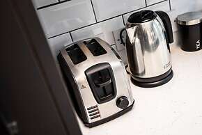 Host Apartments The Church View