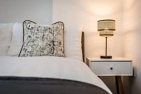 Host Apartments The Church View