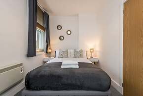 Host Apartments The Church View