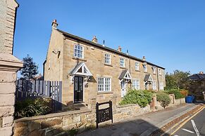 Host Stay Sandstone Cottage
