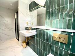 Host Stay Canning Quarters III