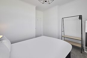 Host Stay Spring Cottage