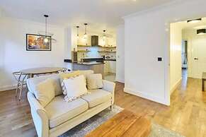 Host Stay Bellflower Mews