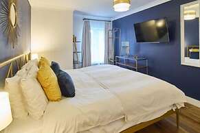 Host Stay Bellflower Mews