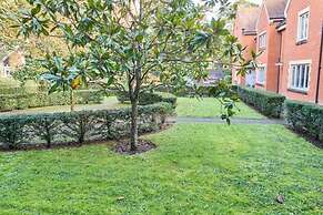 Host Stay Bellflower Mews