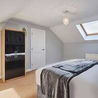 Host Stay Tibshelf House