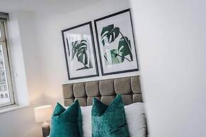 Host Stay Waterfront Penthouse