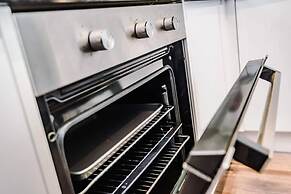 Host Stay Waterfront Penthouse