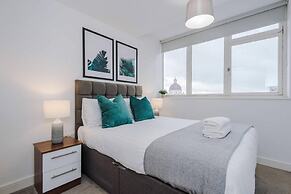 Host Stay Waterfront Penthouse