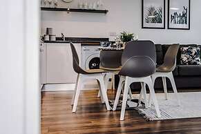 Host Stay Waterfront Penthouse