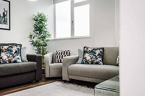 Host Stay Waterfront Penthouse