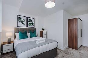 Host Stay Waterfront Penthouse