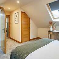 Host Stay Fawcett Cottage