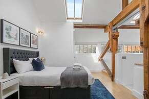 Host Stay The Cavern Quarter Loft