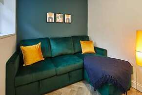 Host Stay Charlotte Street