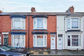 Host Stay Charlotte Street