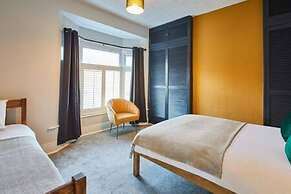 Host Stay Charlotte Street