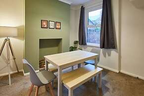 Host Stay Charlotte Street