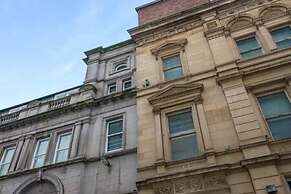 Host Stay Halifax House Living