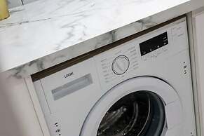 Host Stay Halifax House Living