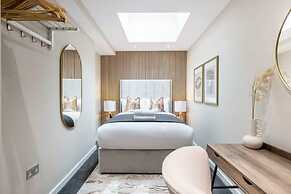 Host Stay Halifax House Living