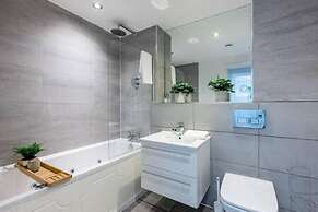 Host Stay Halifax House Living