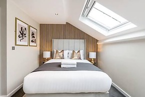 Host Stay Halifax House Living