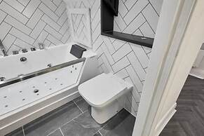 Host Stay Queen Square Hideaway