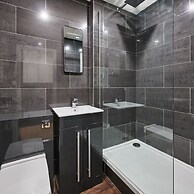 Host & Stay Standard Room, Sevenstay Apartments