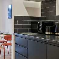 Host & Stay Standard Room, Sevenstay Apartments