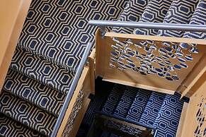 Host & Stay Standard Room, Sevenstay Apartments