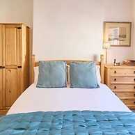 Host Stay St Radigunds House