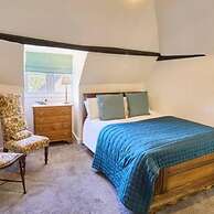 Host Stay St Radigunds House